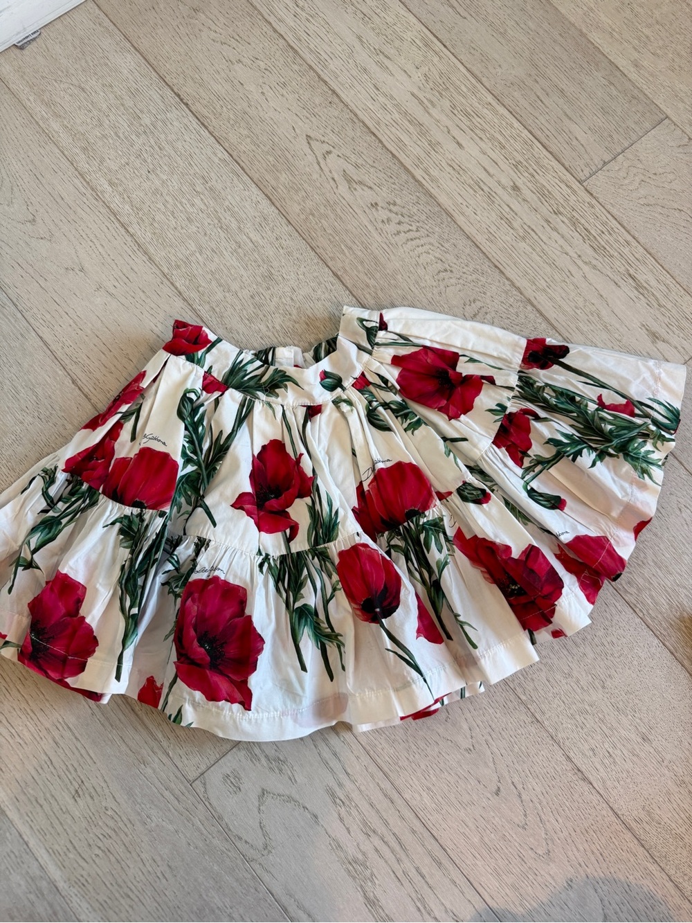Girls Dolce & Gabbana White Floral Tiered Cotton Skirt with Red Poppies size 7/8